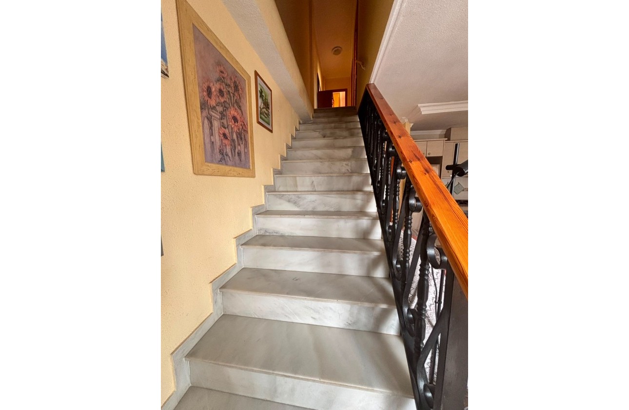 Resale - Apartment / flat - Torrevieja - Estacion de autobuses