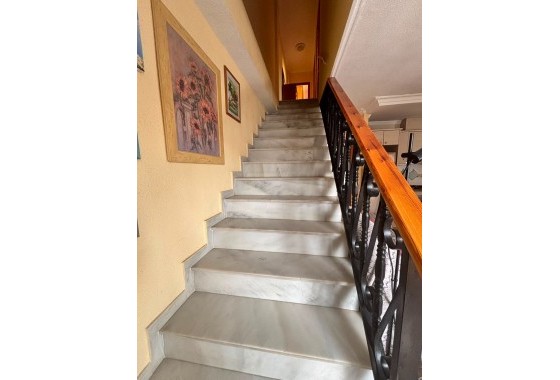 Resale - Apartment / flat - Torrevieja - Estacion de autobuses