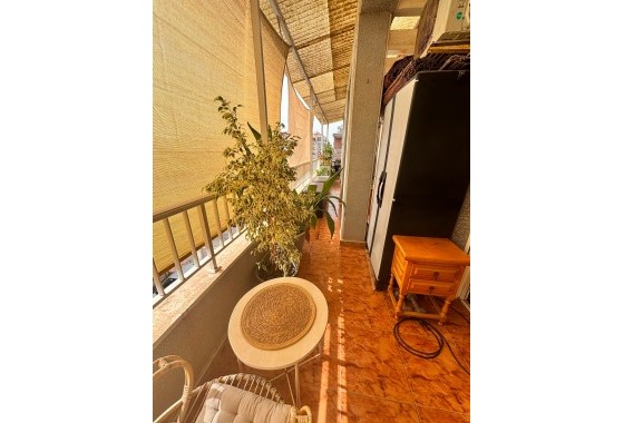Resale - Apartment / flat - Torrevieja - Estacion de autobuses