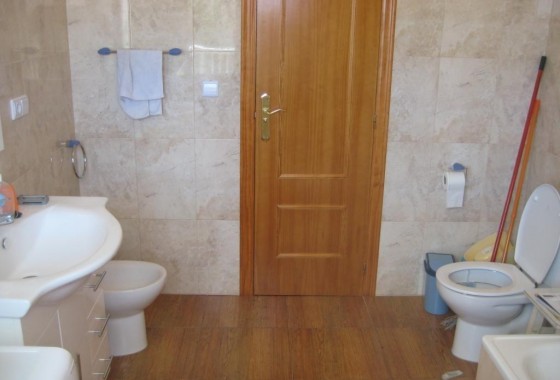 Resale - Apartment / flat - Torrevieja - Estacion de autobuses