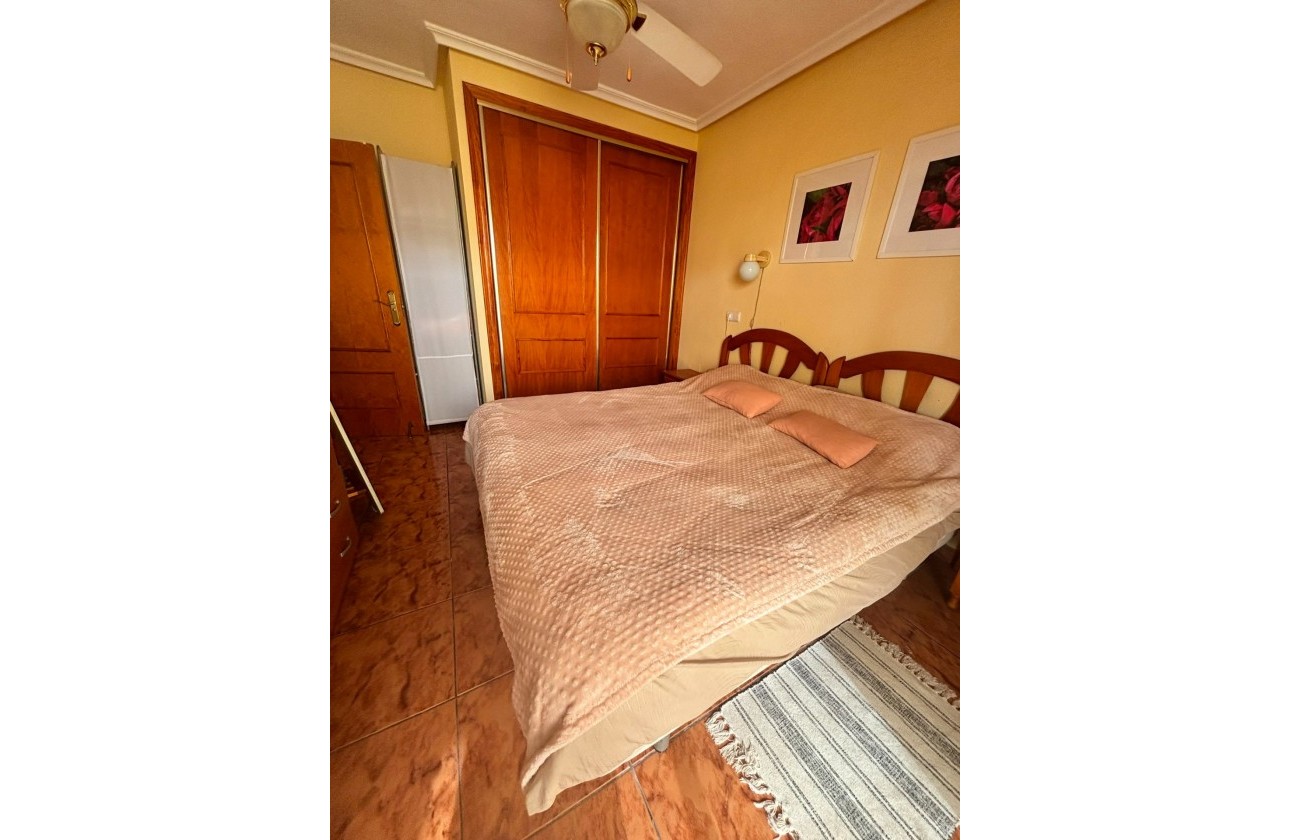 Resale - Apartment / flat - Torrevieja - Estacion de autobuses