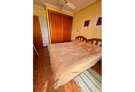 Resale - Apartment / flat - Torrevieja - Estacion de autobuses