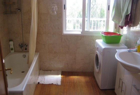 Resale - Apartment / flat - Torrevieja - Estacion de autobuses