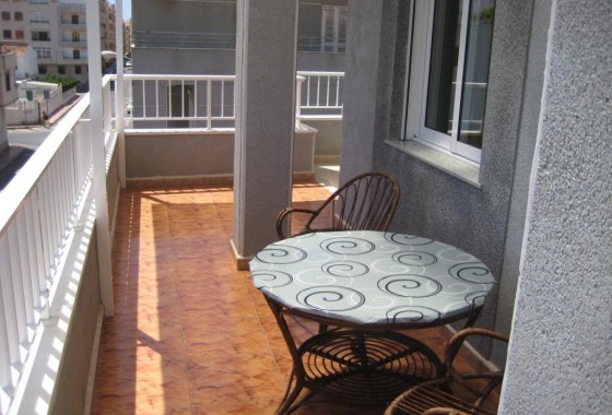 Resale - Apartment / flat - Torrevieja - Estacion de autobuses