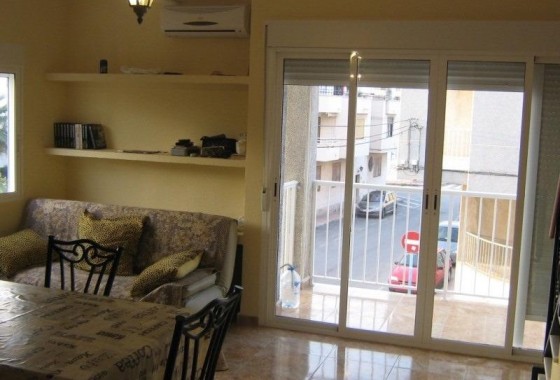 Resale - Apartment / flat - Torrevieja - Estacion de autobuses