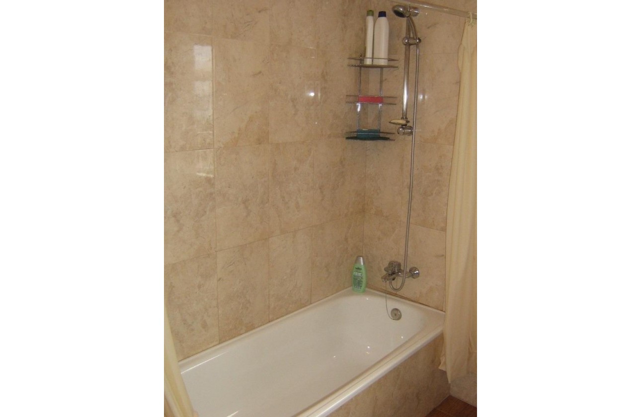 Resale - Apartment / flat - Torrevieja - Estacion de autobuses