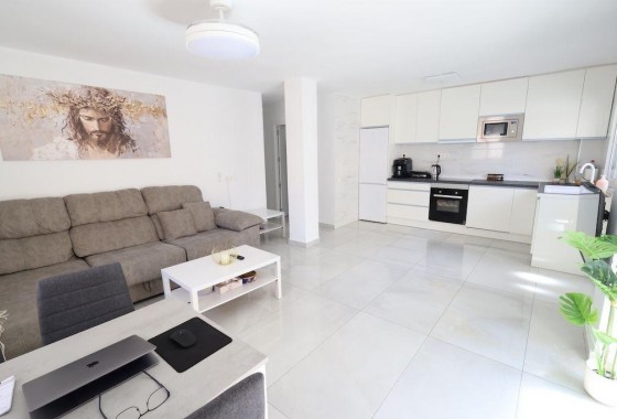 Resale - Apartment / flat - Torrevieja - Costa Blanca