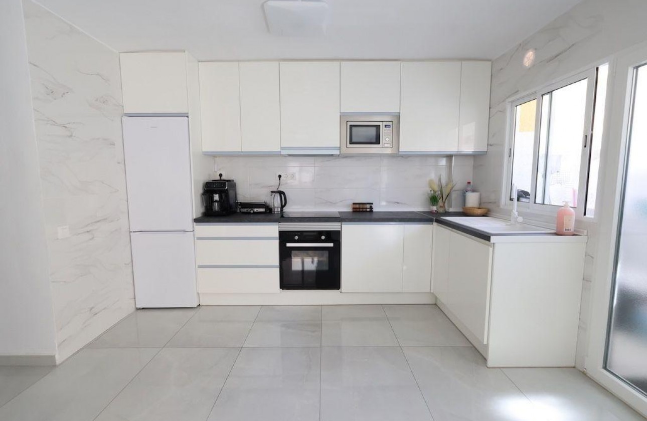 Resale - Apartment / flat - Torrevieja - Costa Blanca