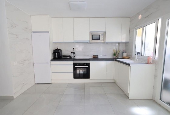 Resale - Apartment / flat - Torrevieja - Costa Blanca