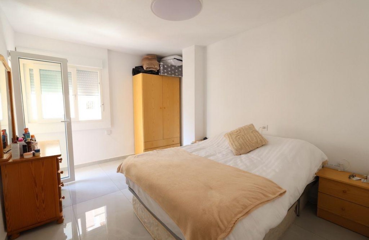 Resale - Apartment / flat - Torrevieja - Costa Blanca