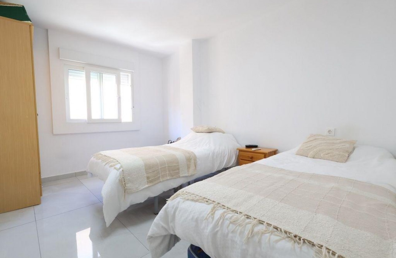 Resale - Apartment / flat - Torrevieja - Costa Blanca