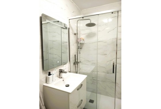 Resale - Apartment / flat - Torrevieja - Costa Blanca
