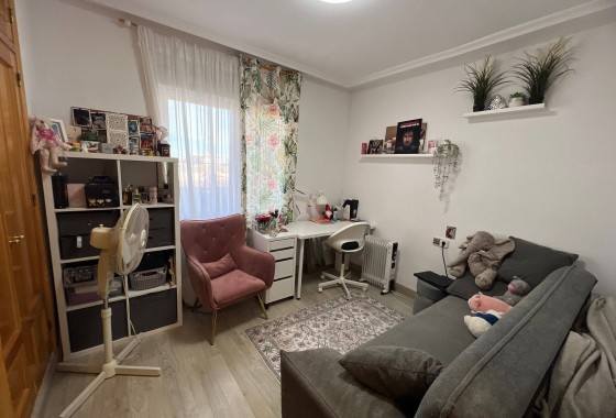 Reventa - Apartamento / piso - Torrevieja - Aguas Nuevas