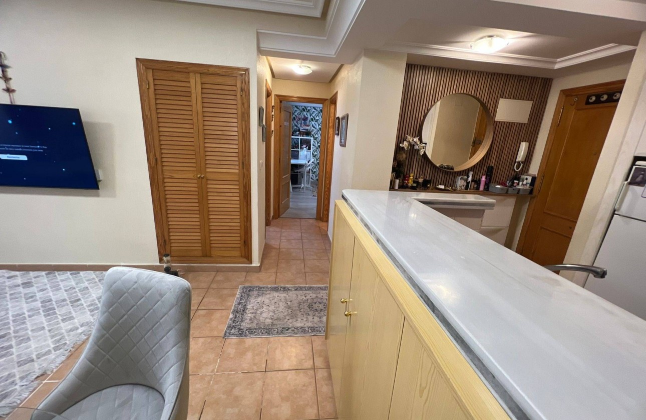 Reventa - Apartamento / piso - Torrevieja - Aguas Nuevas