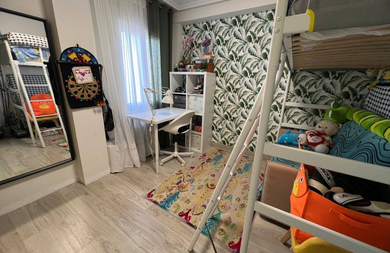 Reventa - Apartamento / piso - Torrevieja - Aguas Nuevas