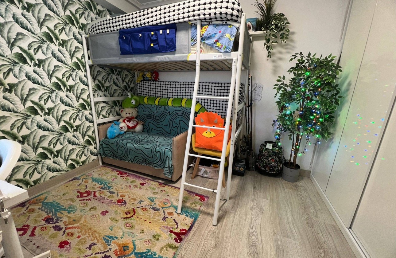Reventa - Apartamento / piso - Torrevieja - Aguas Nuevas
