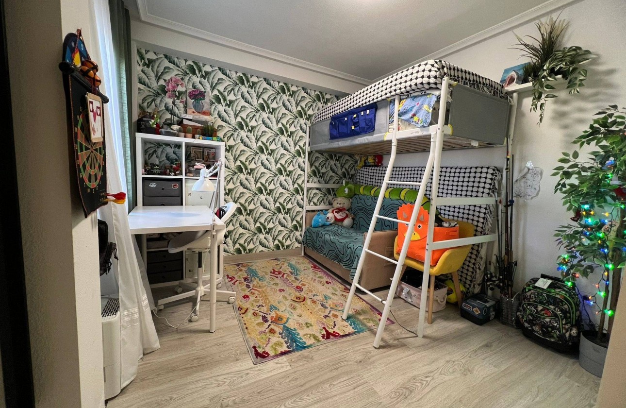 Reventa - Apartamento / piso - Torrevieja - Aguas Nuevas