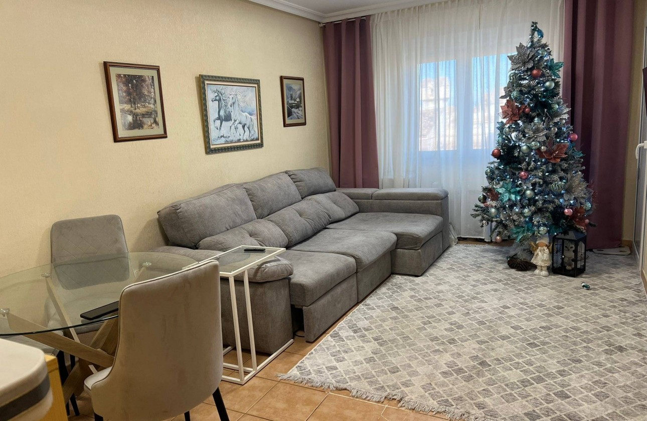 Reventa - Apartamento / piso - Torrevieja - Aguas Nuevas