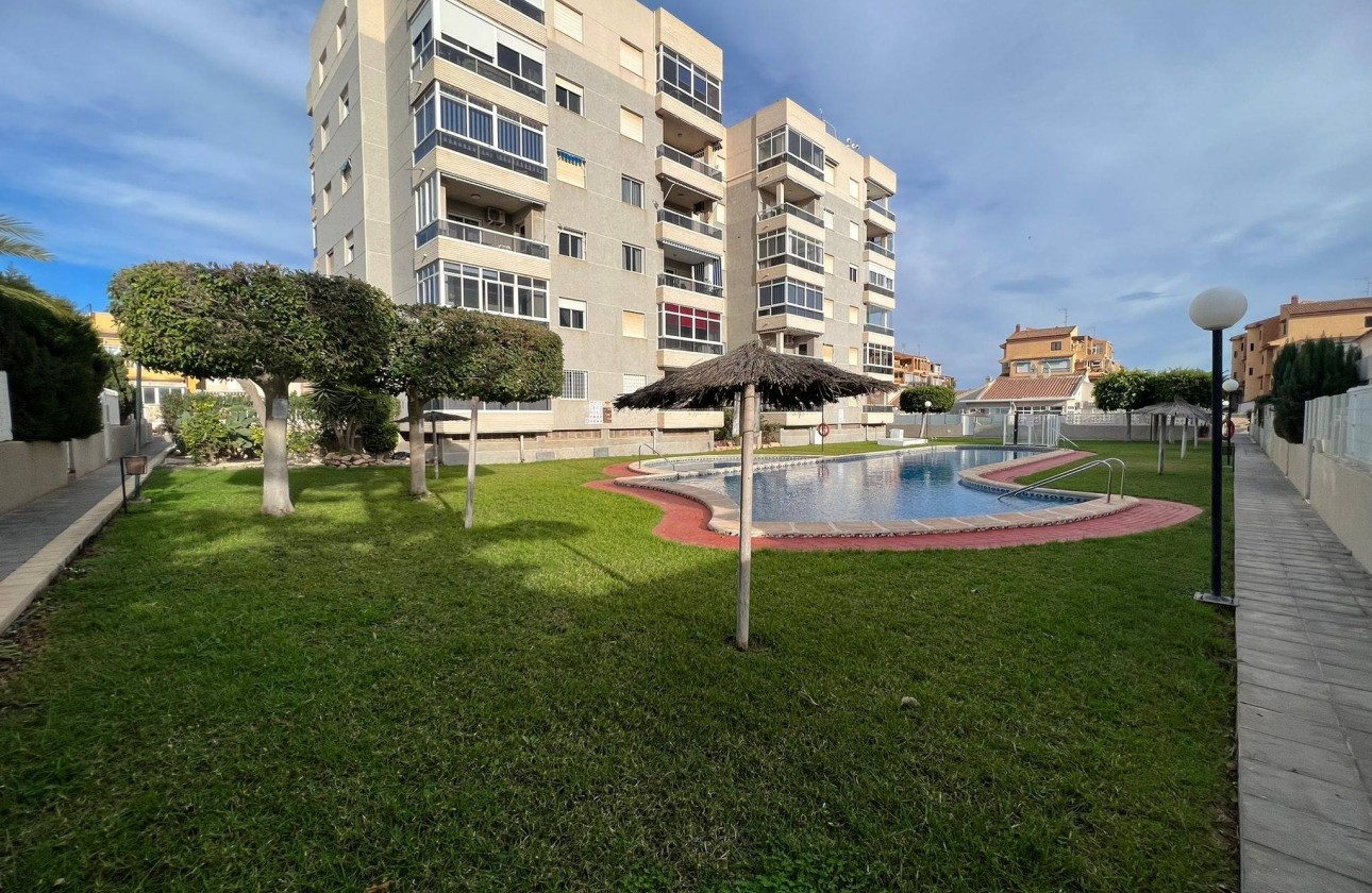 Reventa - Apartamento / piso - Torrevieja - Aguas Nuevas