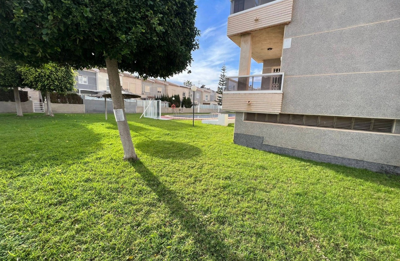 Reventa - Apartamento / piso - Torrevieja - Aguas Nuevas