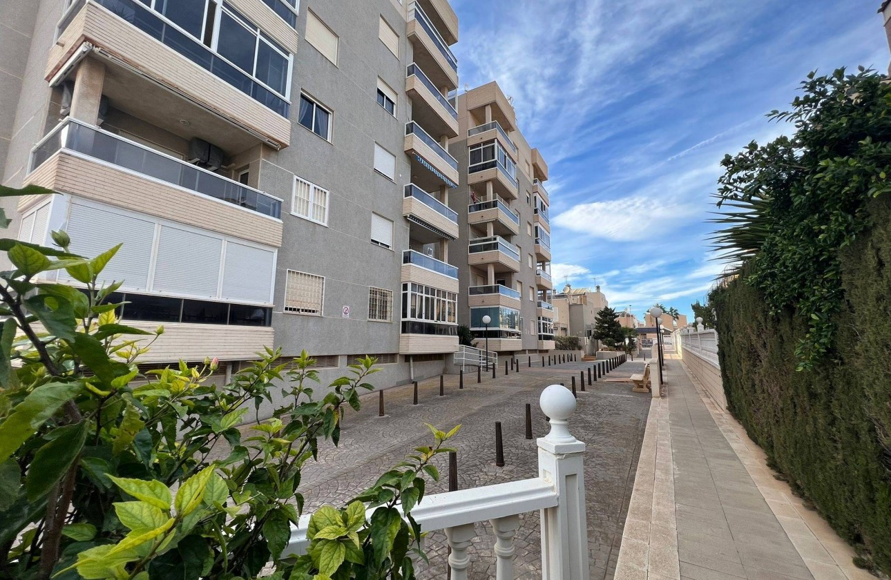 Reventa - Apartamento / piso - Torrevieja - Aguas Nuevas