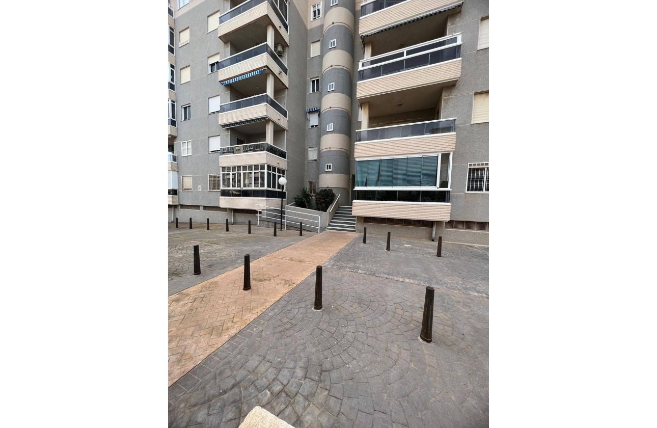 Reventa - Apartamento / piso - Torrevieja - Aguas Nuevas