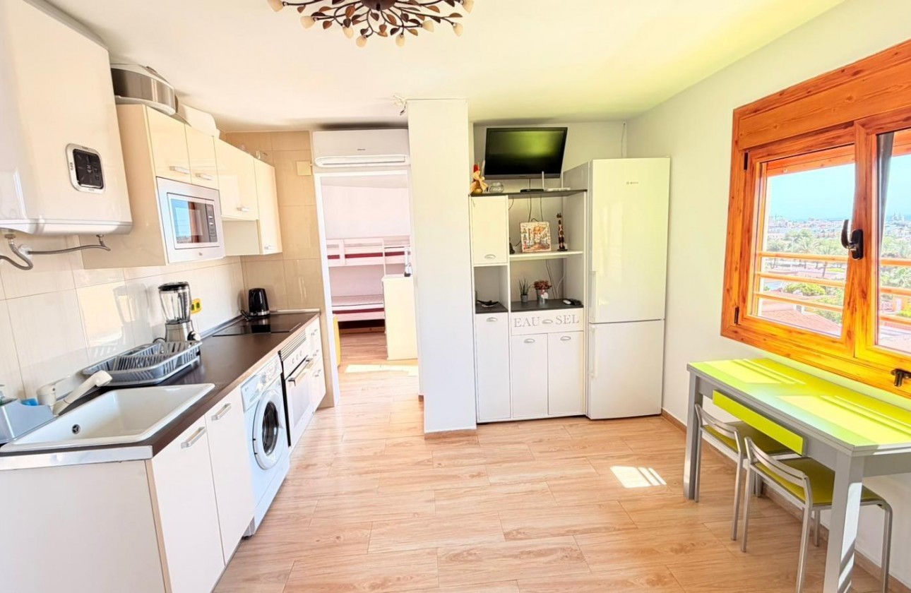 Resale - Apartment / flat - Torrevieja - Nueva Torrevieja