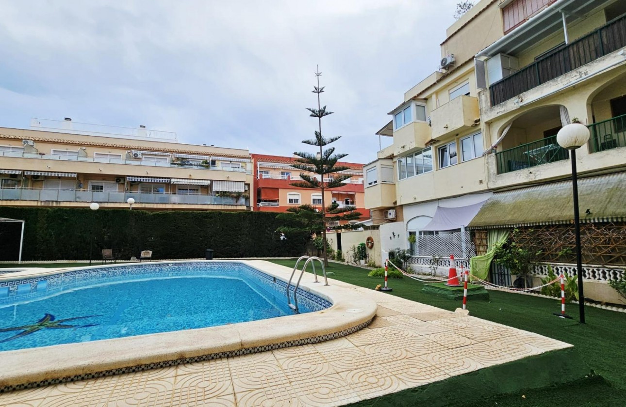 Resale - Apartment / flat - Torrevieja - Nueva Torrevieja