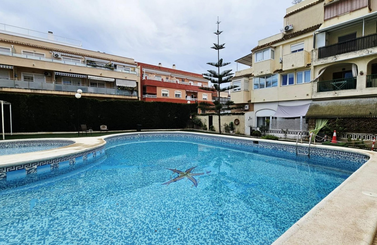 Resale - Apartment / flat - Torrevieja - Nueva Torrevieja