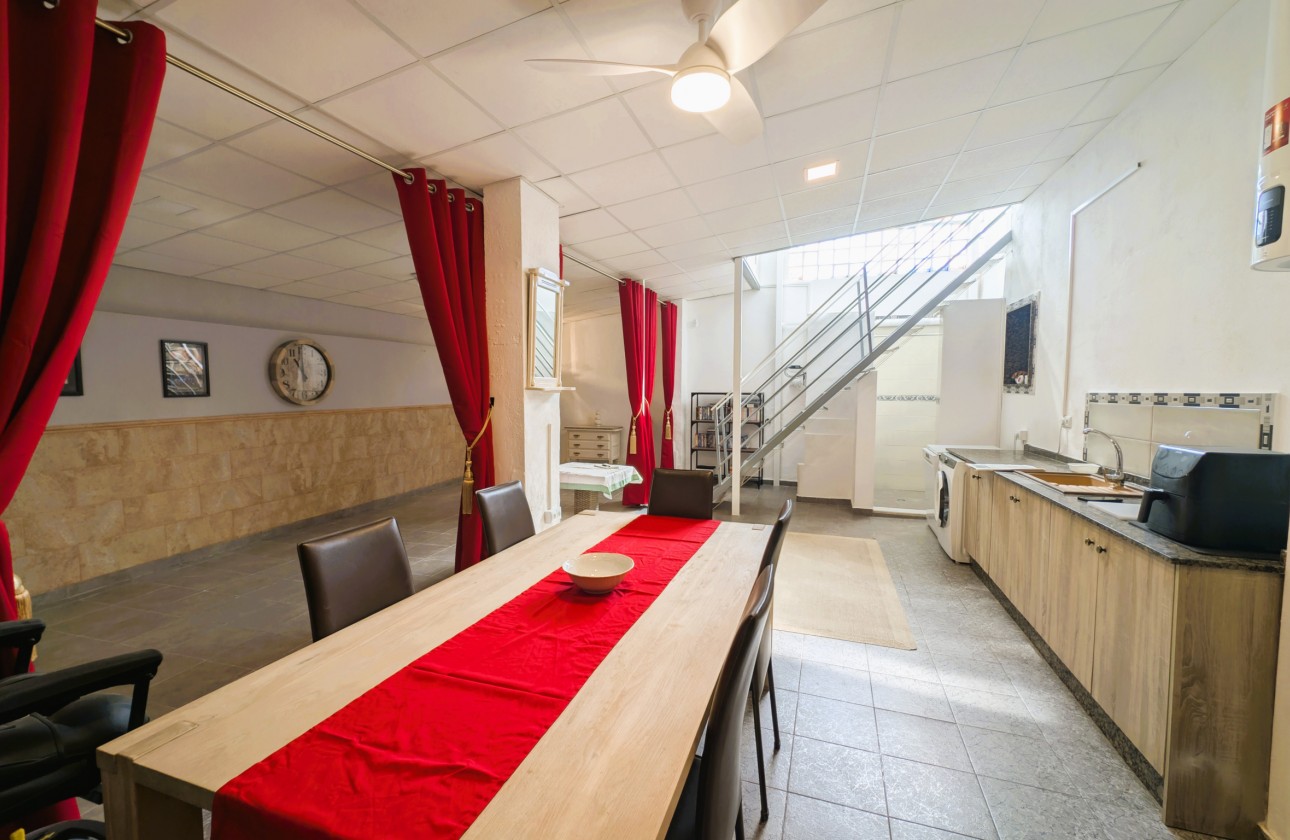 Revente - Property - Rafal - Inland