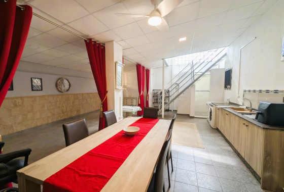 Revente - Property - Rafal - Inland