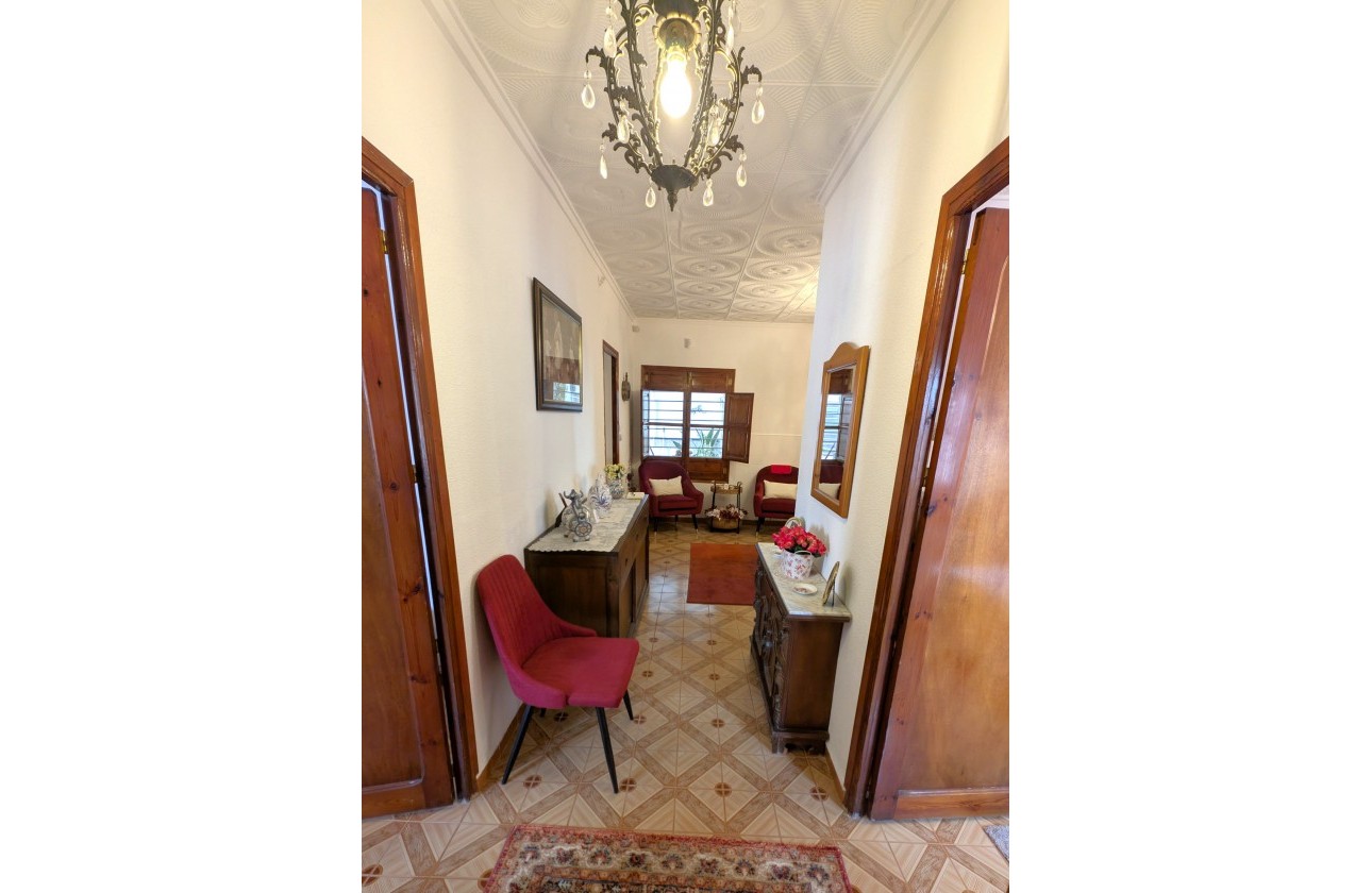 Revente - Property - Rafal - Inland