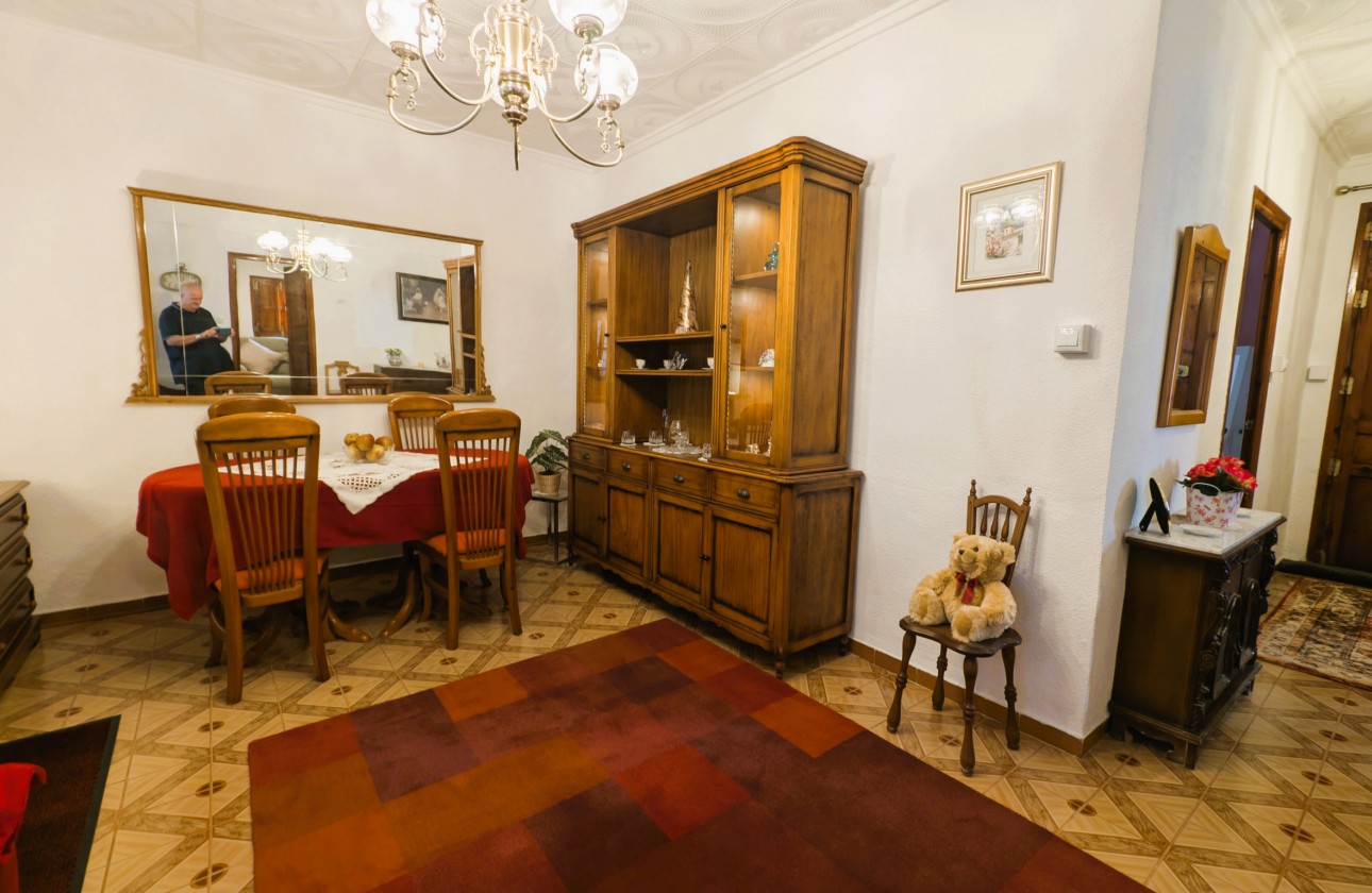 Revente - Property - Rafal - Inland