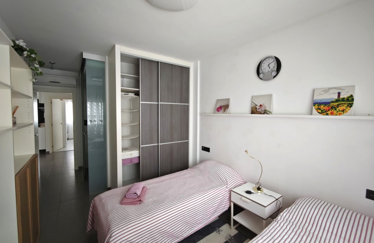 Resale - Apartment / flat - La Zenia - Costa Blanca