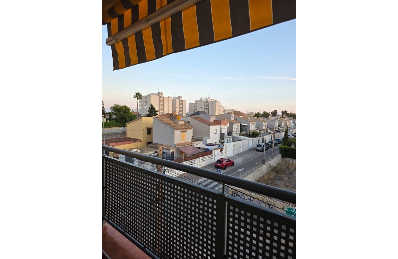 Resale - Apartment / flat - Torrevieja - Playa del Cura
