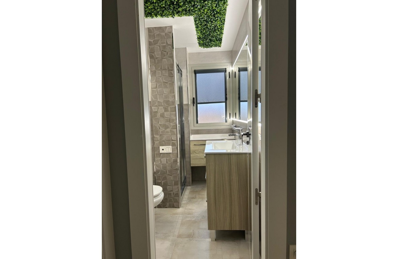 Resale - Apartment / flat - Torrevieja - Playa del Cura