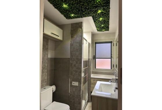 Resale - Apartment / flat - Torrevieja - Playa del Cura