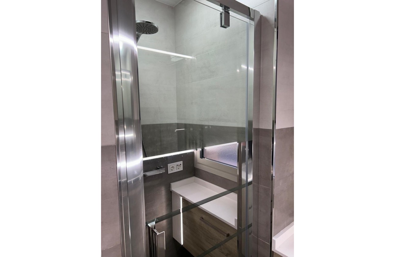 Resale - Apartment / flat - Torrevieja - Playa del Cura