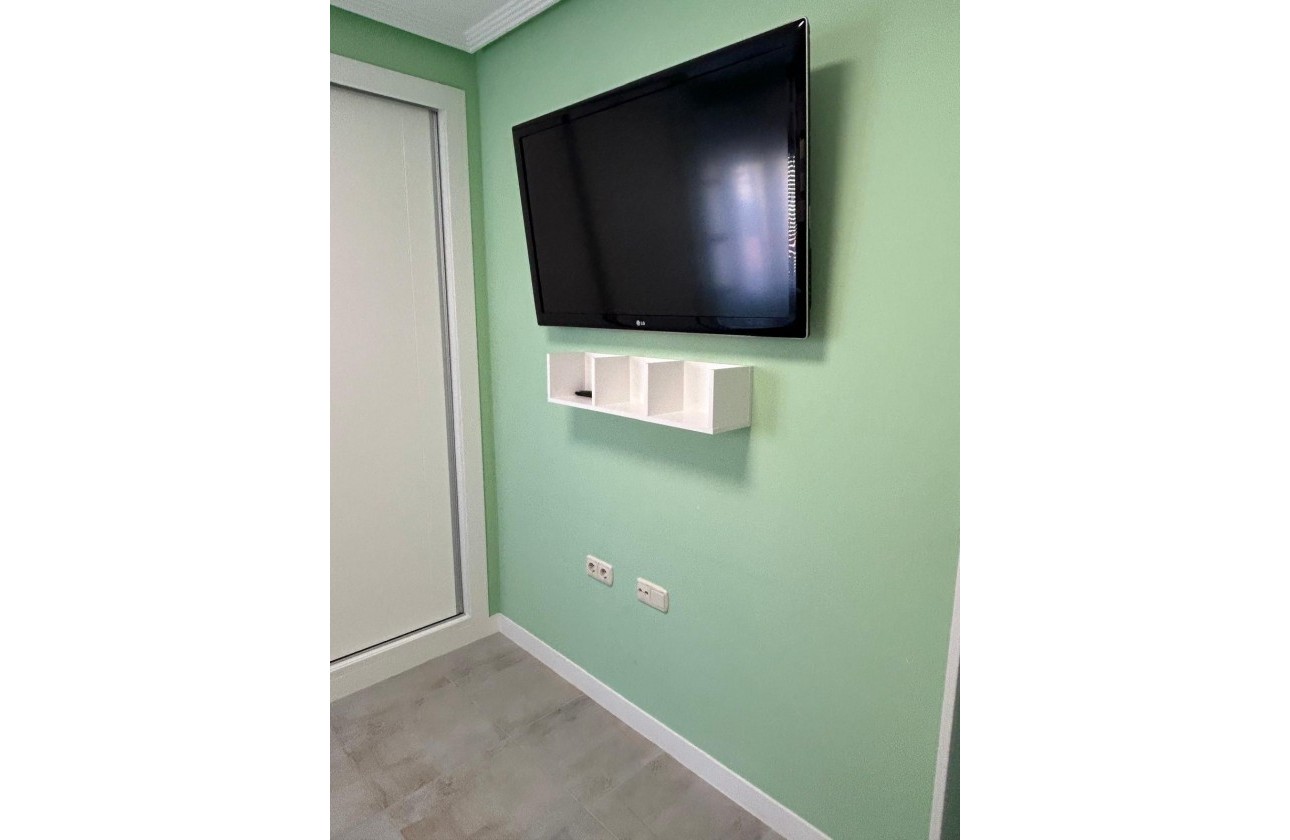 Resale - Apartment / flat - Torrevieja - Playa del Cura