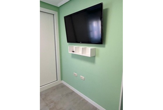 Resale - Apartment / flat - Torrevieja - Playa del Cura