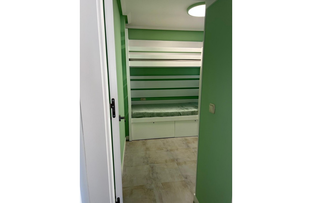 Resale - Apartment / flat - Torrevieja - Playa del Cura