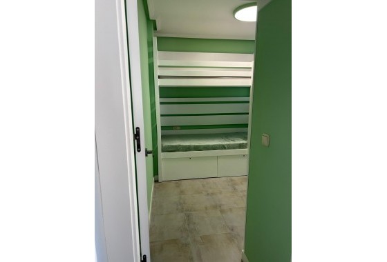 Resale - Apartment / flat - Torrevieja - Playa del Cura