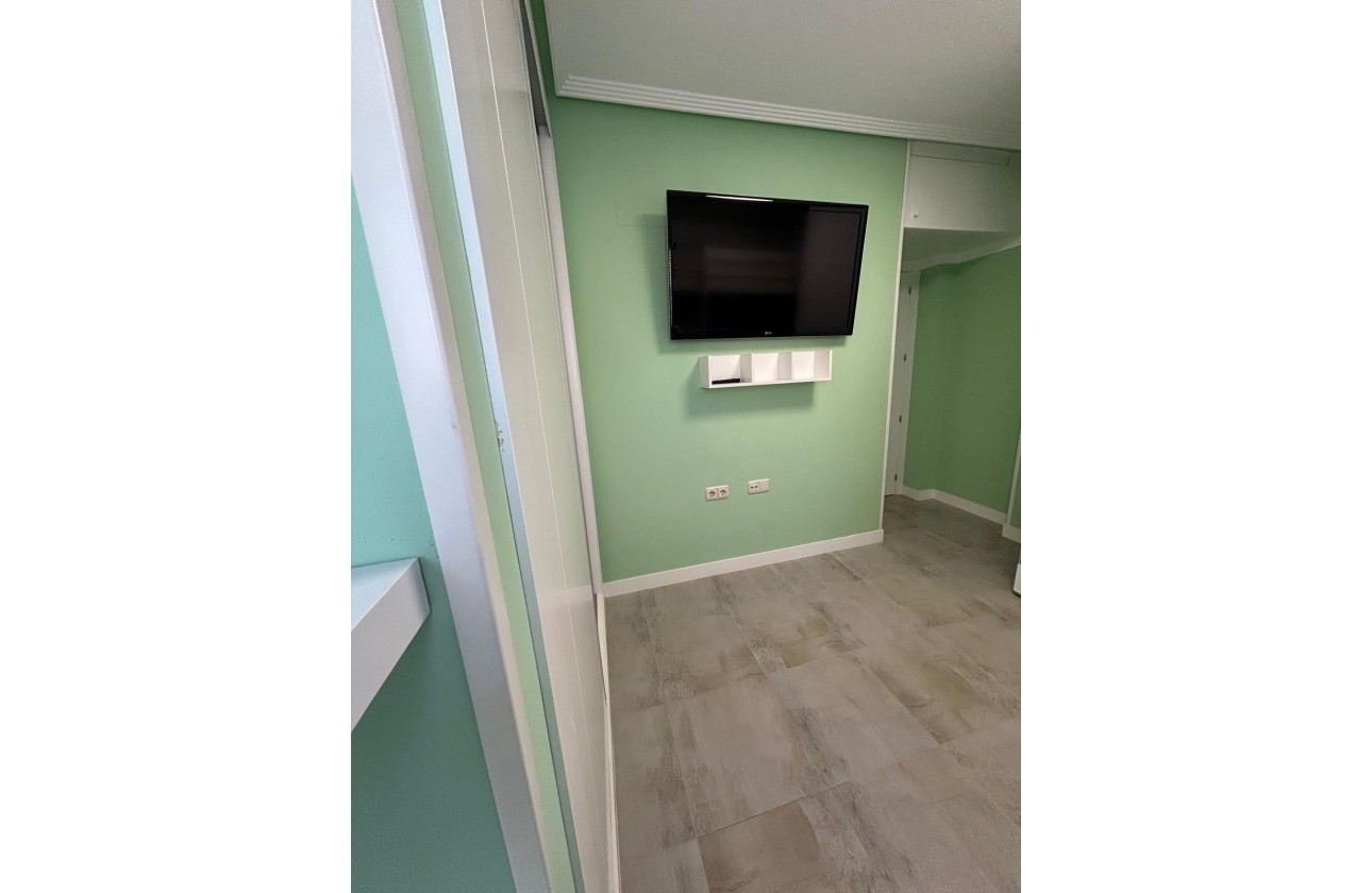 Resale - Apartment / flat - Torrevieja - Playa del Cura