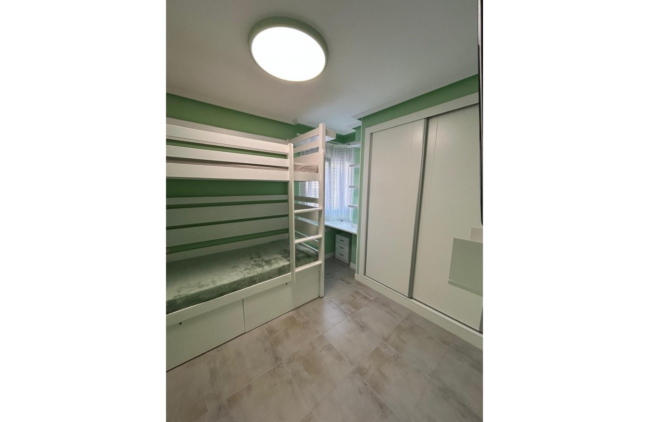 Resale - Apartment / flat - Torrevieja - Playa del Cura