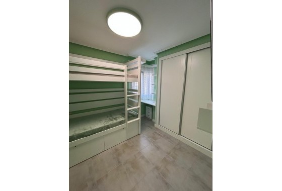 Resale - Apartment / flat - Torrevieja - Playa del Cura