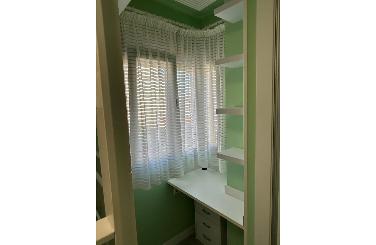 Resale - Apartment / flat - Torrevieja - Playa del Cura