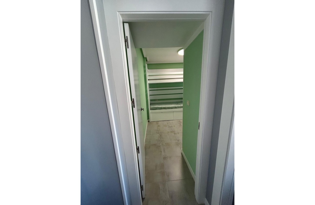 Resale - Apartment / flat - Torrevieja - Playa del Cura