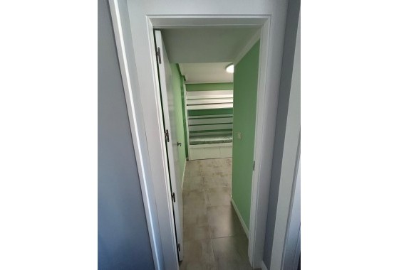 Resale - Apartment / flat - Torrevieja - Playa del Cura