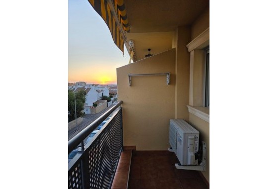 Resale - Apartment / flat - Torrevieja - Playa del Cura
