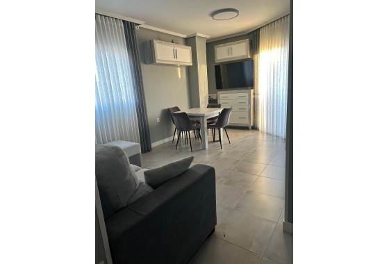 Resale - Apartment / flat - Torrevieja - Playa del Cura